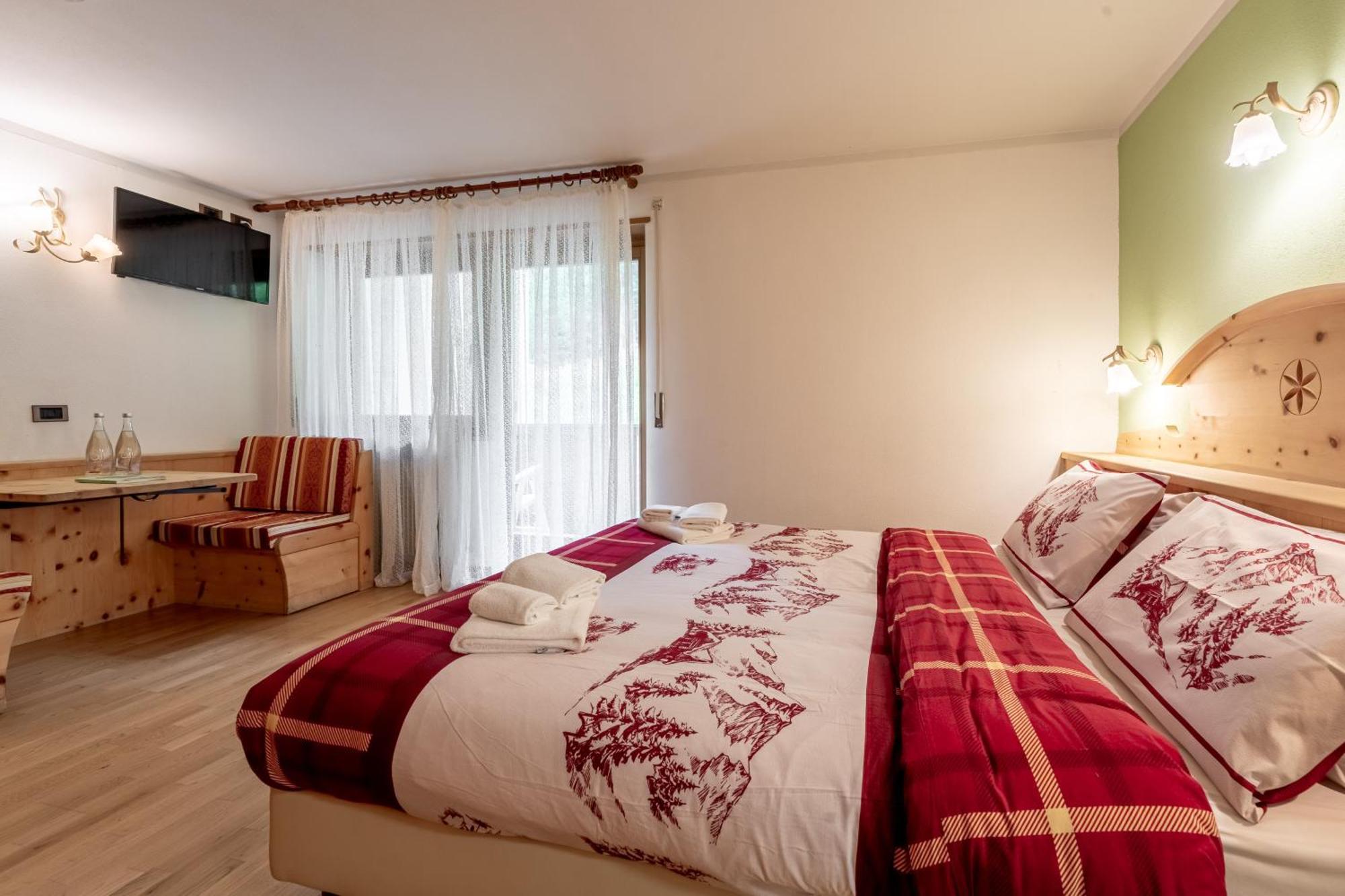 Hotel Villetta Maria Cottage Canazei Exterior photo