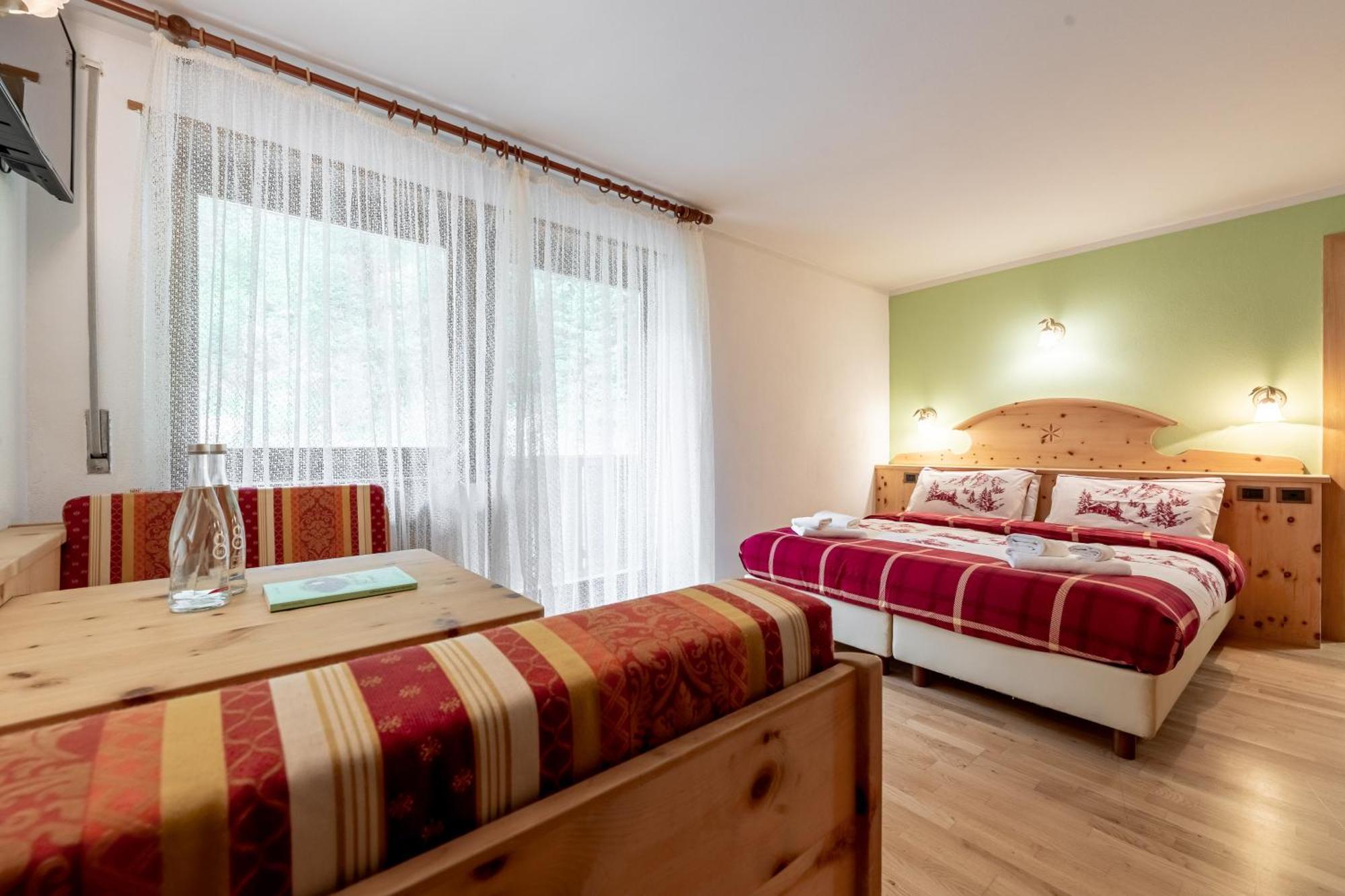 Hotel Villetta Maria Cottage Canazei Exterior photo