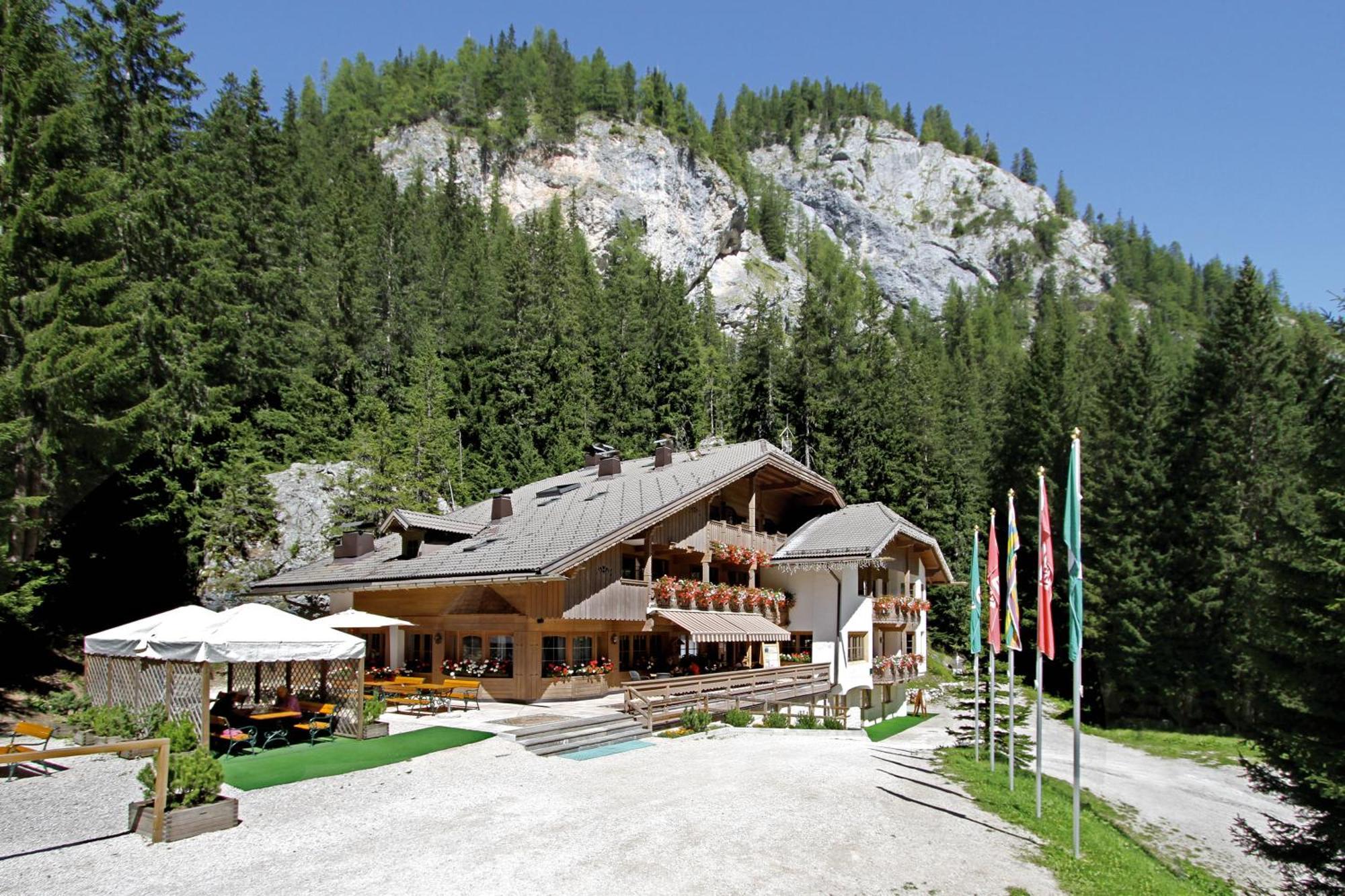 Hotel Villetta Maria Cottage Canazei Exterior photo